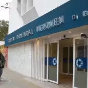 Tragedia: camin� herido en el cuello hasta un hospital y despu�s muri�