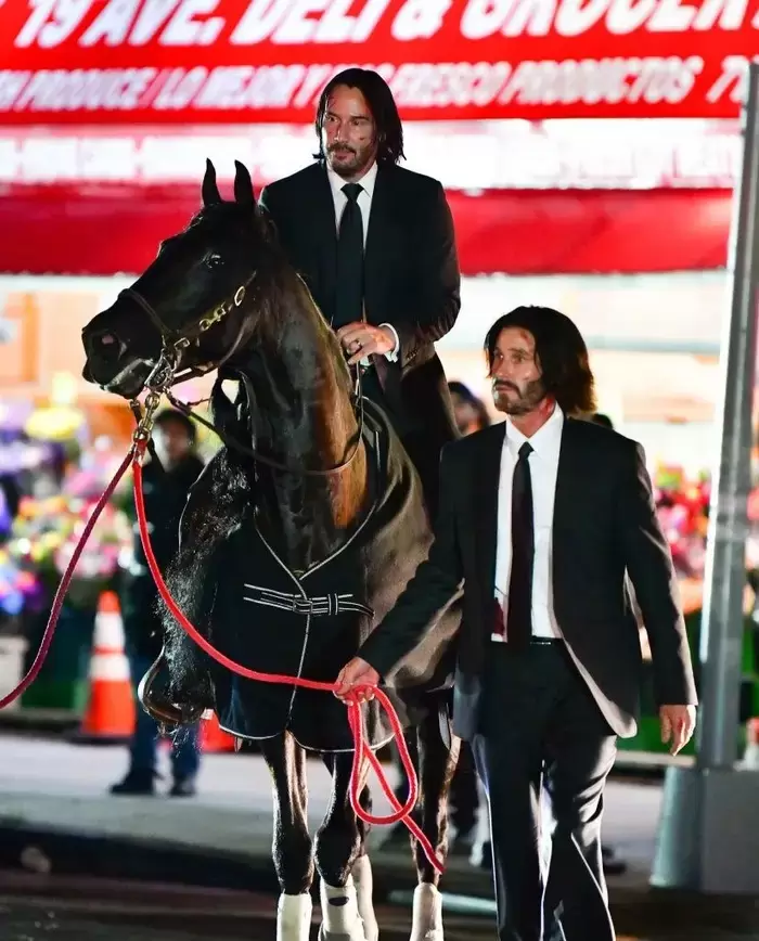 Keanu Reeves en el set de John Wick 3.