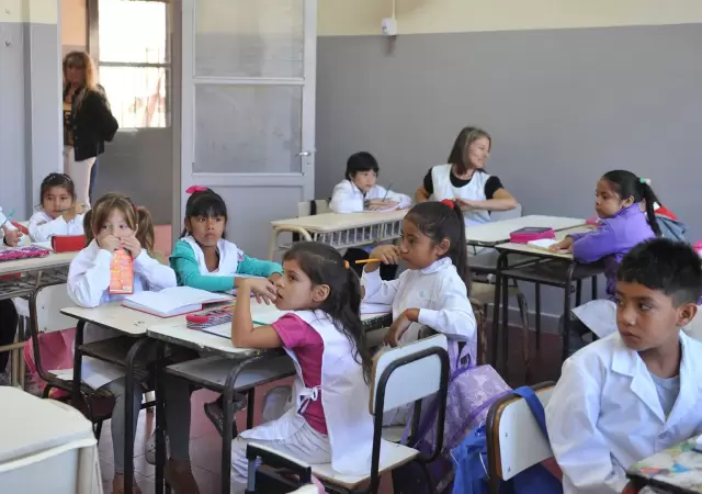 "Los problemas en las escuelas no son responsabilidad ni de la DGE ni de la familia. Es un trabajo que debemos realizar en su conjunto" (C. Gannam)