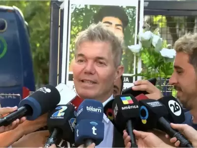El abogado Fernando Burlando habl� con la prensa antes de participar de la audiencia de este martes. (Foto: web)