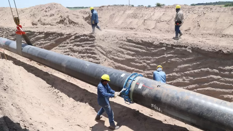 La construcci�n del gasoducto que traslada el combustible por el territorio argentino minimiza en gran medida los problemas con el gas en invierno.