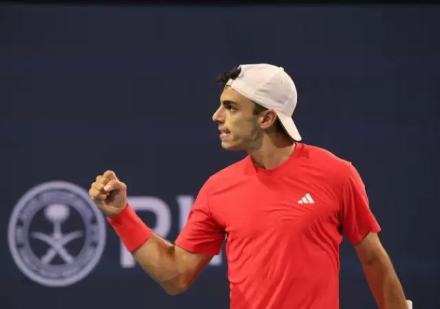 Francisco Cer�ndolo la resolvi� con prestancia