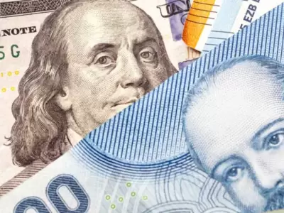 Pesos chilenos y d�lares.