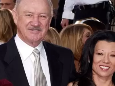 Gene Hackman y Betsy Arakawa.