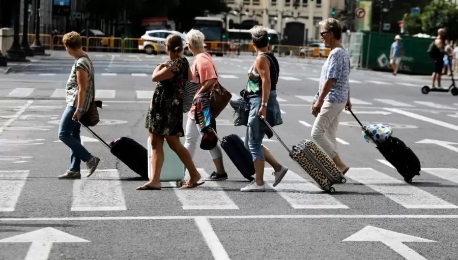 Turistas.
