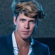 Marcos Ginocchio sorprendi� a todos y lanz� su primera canci�n en vivo