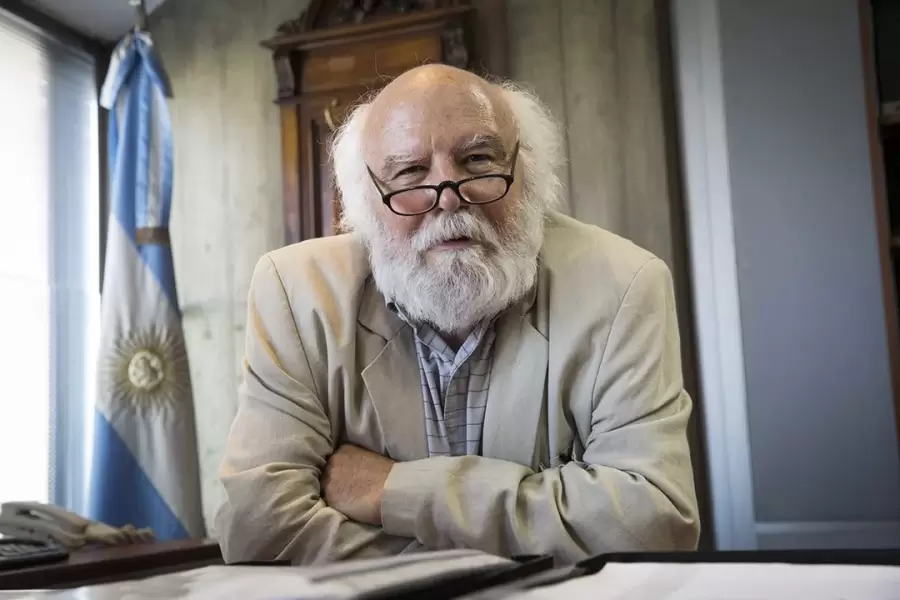 Juan Sasturain