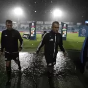 La lluvia oblig� a suspender el partido entre Atl�tico Tucum�n e Independiente