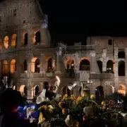 El Papa no pudo estar en el V�a Crucis del Coliseo romano