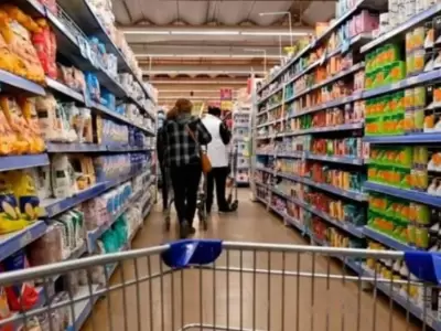 Recomiendan a los compradores no adquirir productos con aumentos. (Foto: web)