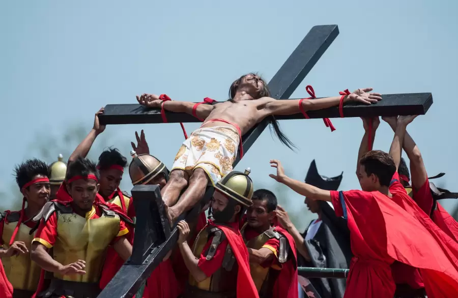 Crucifixi�n en Filipinas