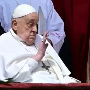 "No ceder al miedo que a�sla": el Papa reaparece con fuerza en Pascua