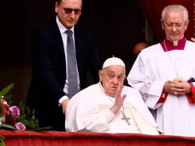 Francisco bendice pocas horas antes de su muerte     /