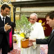 El f�tbol, con Lionel Messi a la cabeza, tambi�n despidi� al papa Francisco