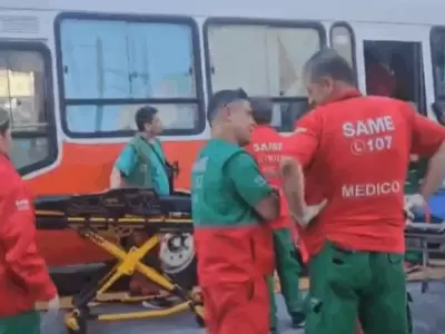 Un micro escolar impact� contra un cami�n y dej� 14 ni�os heridos