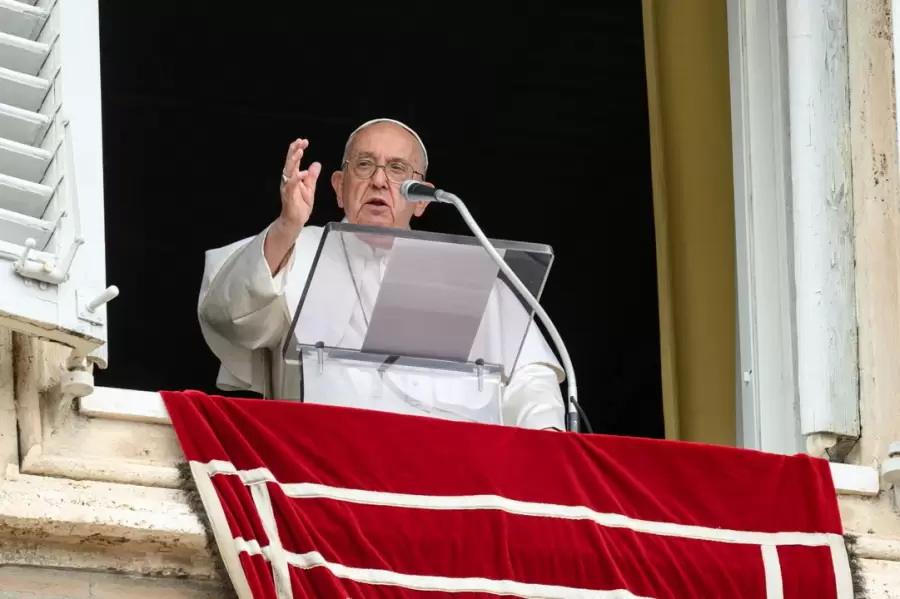 Homenaje al Sumo Pont�fice fallecido