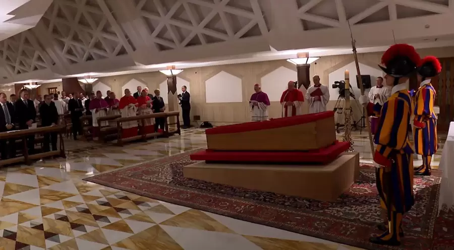 Algunos senadores viajar�n a Roma
