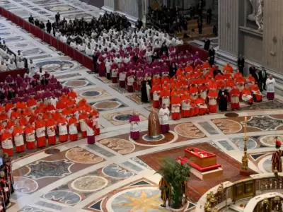 Las negociaciones entre los cardenales empiezan su cuenta regresiva de cara al C�nclave.