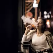 Tucumán avanza en la prohibición de vapeo en lugares públicos cerrados
