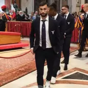 El futbolista mendocino que asisti� al velorio del papa Francisco en el Vaticano