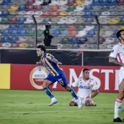 Grau le empat� en el final a Sportivo Luque�o y se festej� en la Bodega