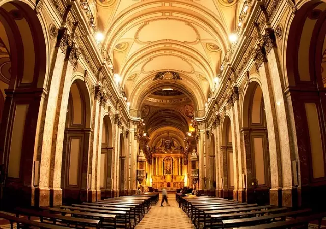 El �ltimo adi�s a Francisco comenzar� con una misa en la Catedral Metropolitana de Buenos Aires y que continuar� con dos caravanas.