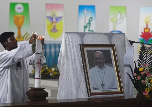 Bangladesh de luto por el papa/