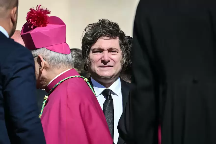 Momento emotivo de Milei en Roma