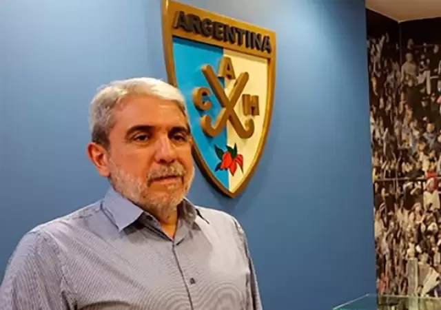 An�bal Fern�ndez fue reelecto presidente de la Confederaci�n Argentina de Hockey
