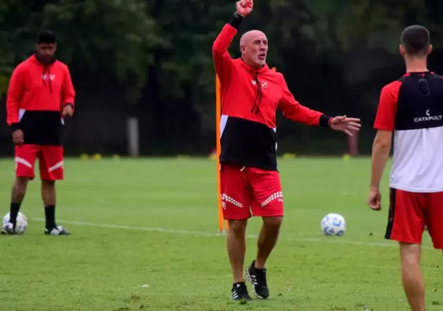 Debuta el Gato Oldr� como entrenador de Instituto de C�rdoba