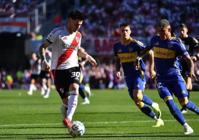 River y Boca juegan un nuevo Supercl�sico del f�tbol argentino