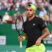 Francisco Cer�ndolo �nico argentino vivo en el Masters de Madrid tras eliminar a Comesa�a