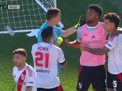 Borja y Marcehs�n se cruzaron en el Supercl�sico.
