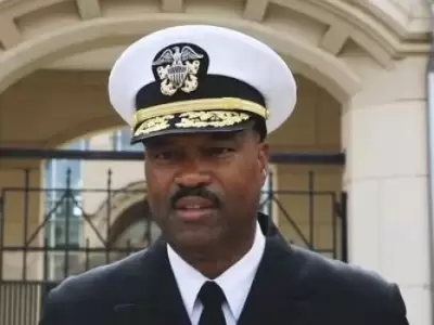 El almirante Holsey quiere acrecentar la cooperaci�n bilateral en materia de defensa y seguridad regional.