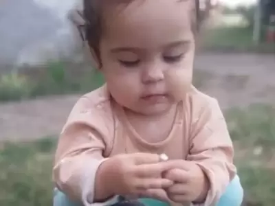 Delfina Hecker, de 2 a�os, desapareci� en medio del temporal en Bah�a Blanca.