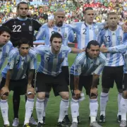 Jug� un mundial con Messi, lo dirigi� Maradona y ahora la rompe en una liga del interior