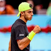 Francisco Cer�ndolo venci� a Zverev y est� en cuartos de final del Masters 1000 de Madrid