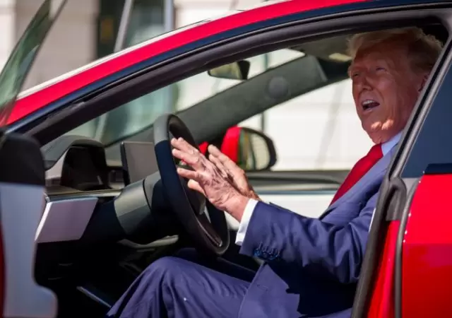 Trump apuesta a una pol�tica de seducci�n de las automotrices para que se instalen en su pa�s.