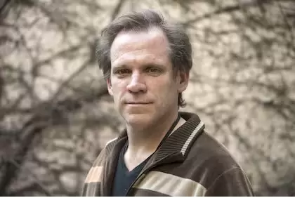 Director de la serie, Bruno Stagnaro.