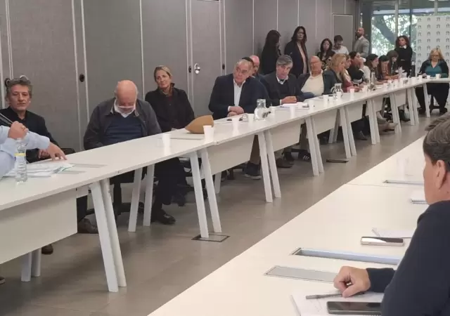 Asociaci�n de Trabajadores del Estado (ATE) y el secretario General, Roberto Macho