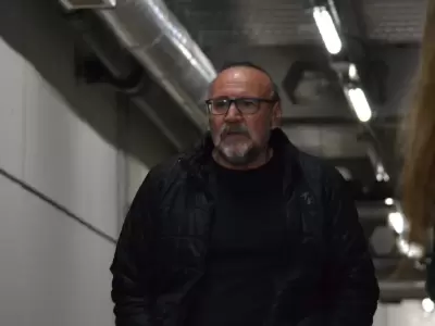 Tras dos a�os en prisi�n, el humorista Cacho Garay fue liberado con algunas restricciones/