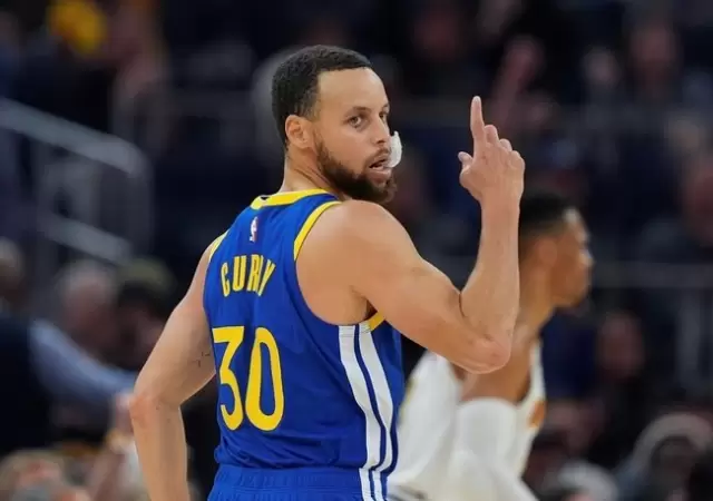 Curry se ilusiona con otro anillo.