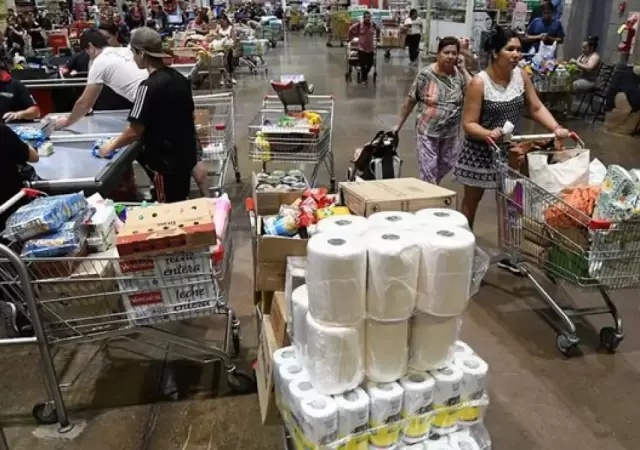 Se podr� hacer pedidos v�a on line en los supermercados/