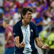 Racing venci� a Newell's y Costas celebr� el compromiso: "Vamos por todo"