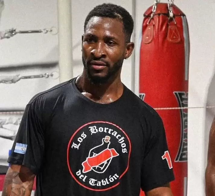 El cubano Scull se enfrentar� durante la madrugada de este domingo a Canelo �lvarez/ Fuente: X