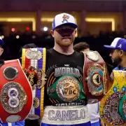 Canelo �lvarez le gan� al cubano Scull en una pelea pol�mica y aburrida