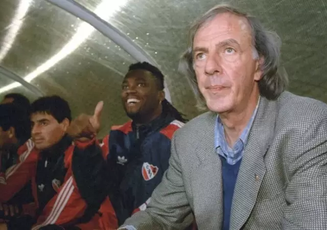 C�sar Menotti dirigi� varias veces al Rojo