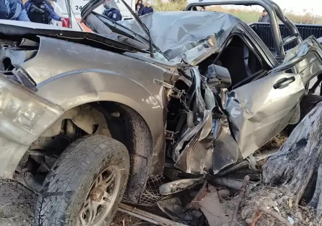 Tragedia en la madrugada: un joven perdi� la vida al volcar su camioneta