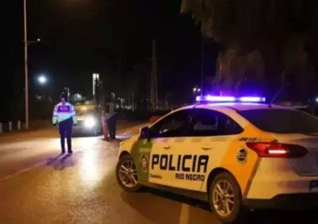 C�mo est� la nena arrojada a la ruta por su madre en R�o Negro
