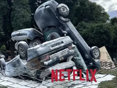 Plazas y avenidas intervenidas por escenas de la exitosa serie argentina.